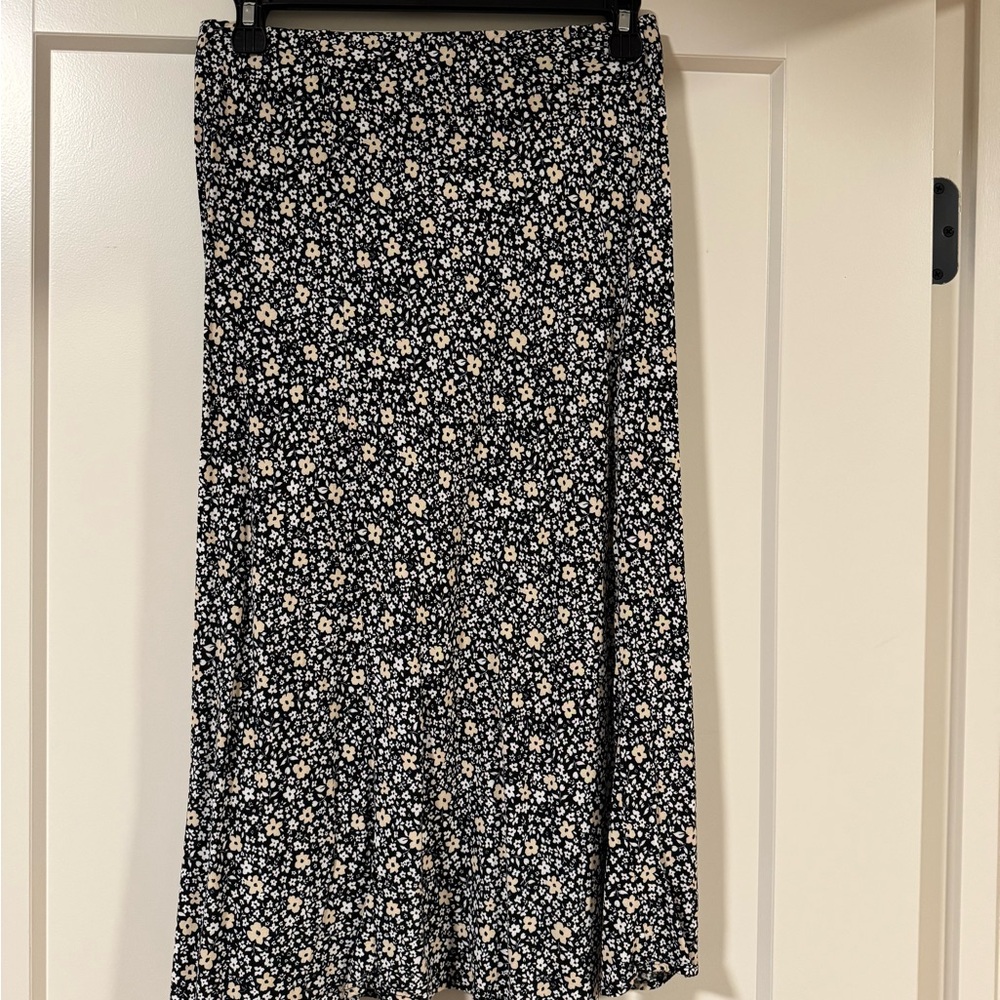 Charlotte Russe Black and Cream Floral A-Line Skirt